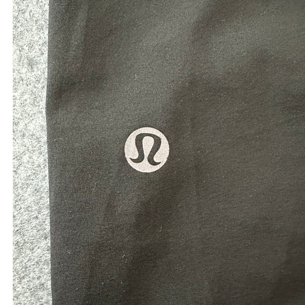 Lululemon Om Pant Black Size 10 Ultra Light Foldover Waist Crop Yoga Joggers - Picture 6 of 7